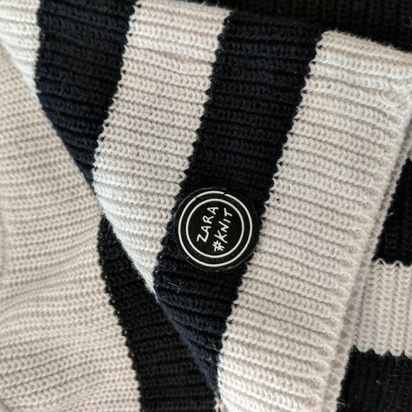 Zara sweater - Picture 3 of 3